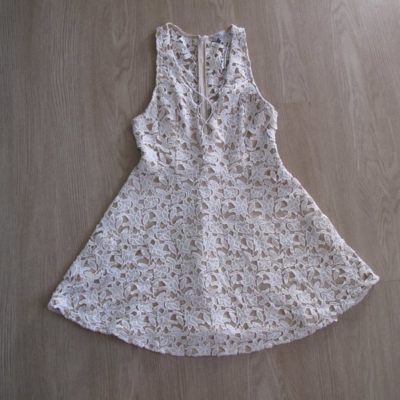 TOBI Nude White Lace Skater Dress - Picture 12 of 15